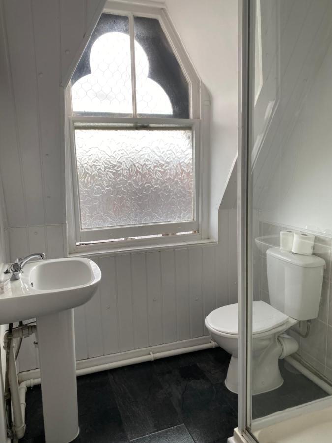 Park View Hotel And Guest House St Helens  Экстерьер фото